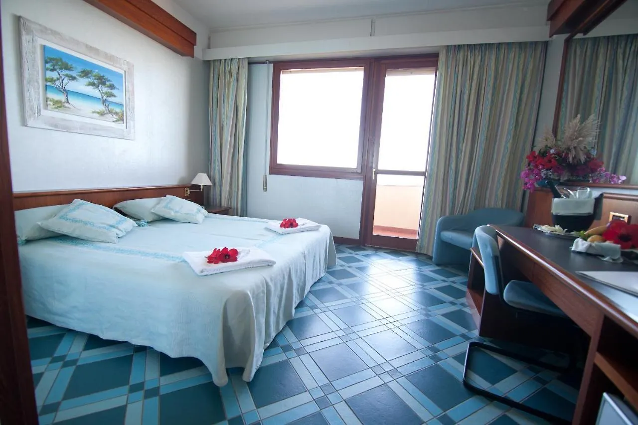 Club Esse Roccaruja Hotel Stintino