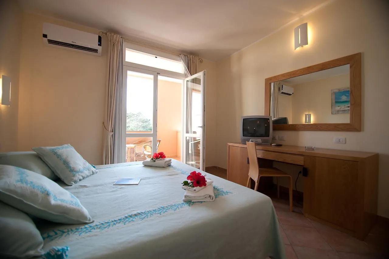 Hotel Club Esse Roccaruja Stintino
